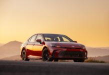 El nuevo Toyota Camry del 2025 se volverá exclusivamente híbrido